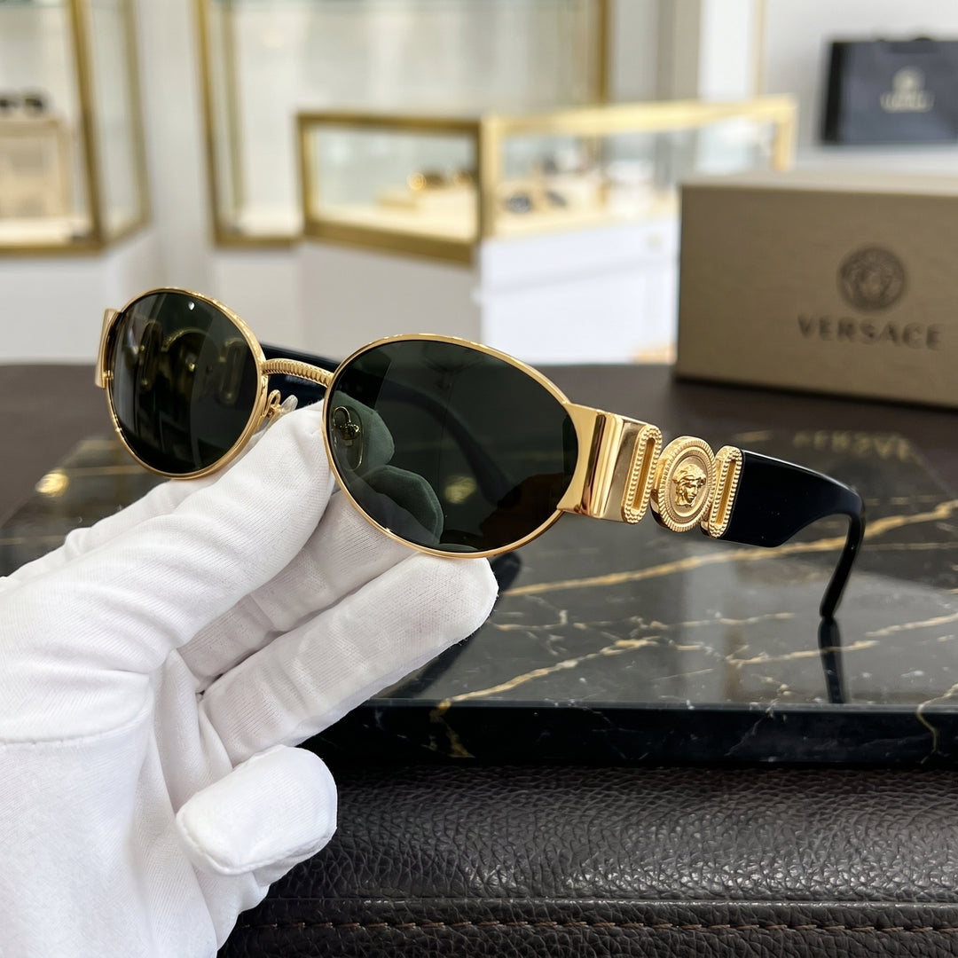 Medusa Biggie Oval Sunglasses